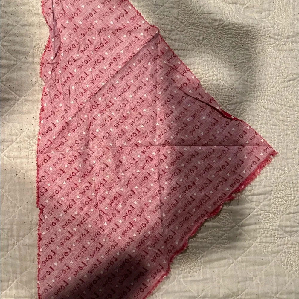 Dog/Pet Love- Valentine’s Day bandana- like new!